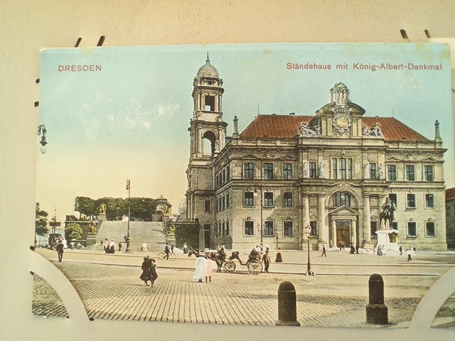 /Germany/DE_Place_1900-1949_Dresden - Ständehaus mit Konig-Albert-Denkmal.jpg